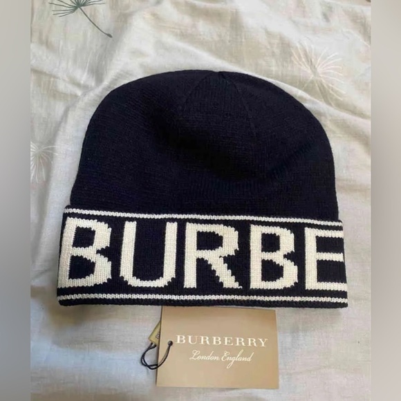 Burberry unisex beanie hat - Picture 6 of 13